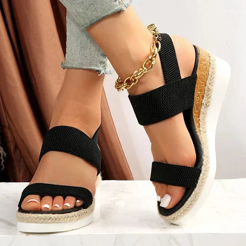 Bea sporty platform sandals in black