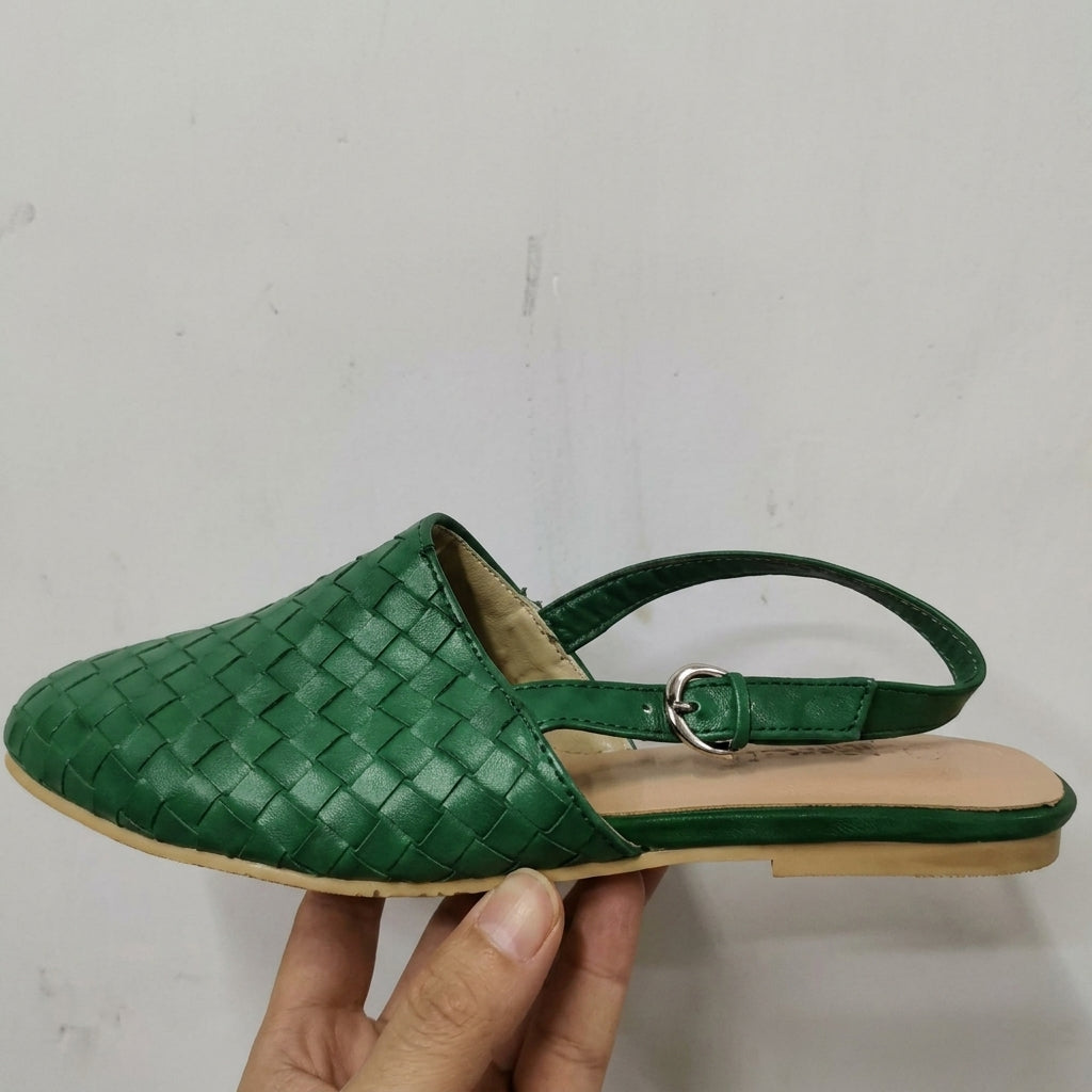 Delia contoured footbed sandals in green