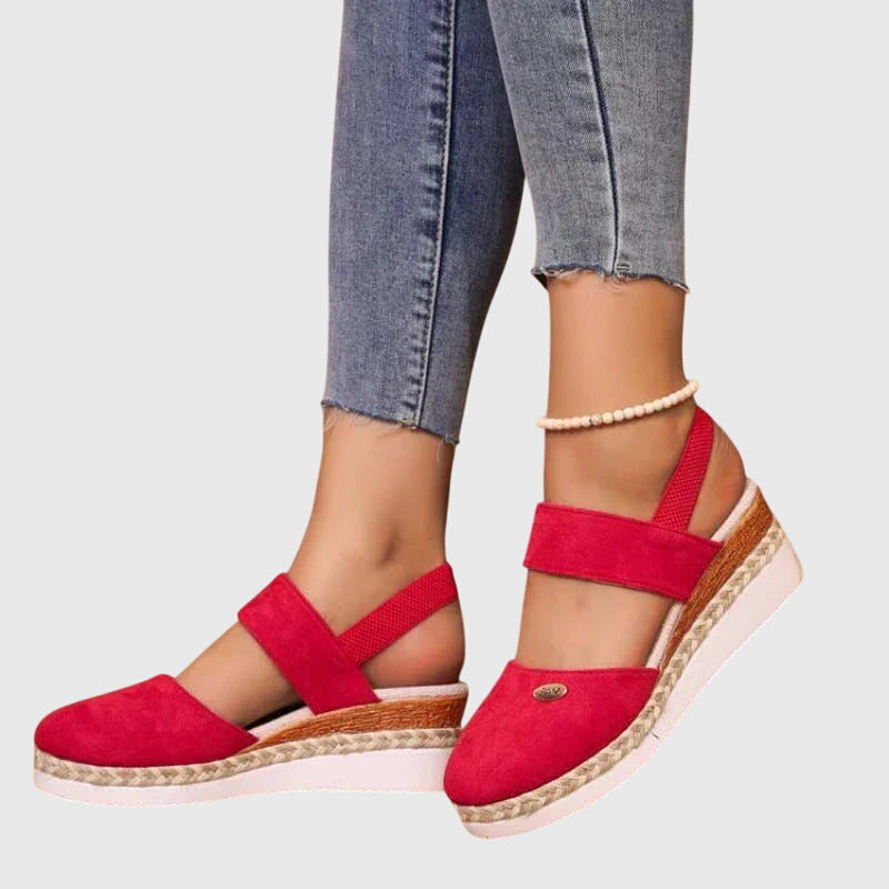 Freya cushioned wide-base sandals in red