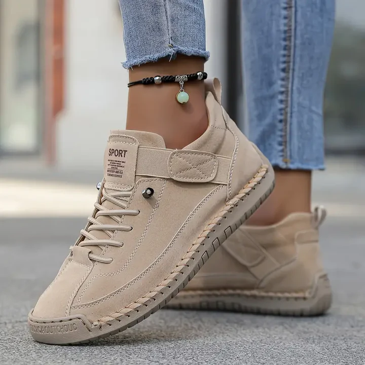 Iris stitched comfort sneakers