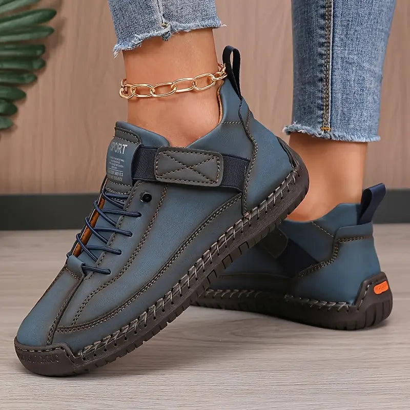 Iris stitched comfort sneakers in dark blue