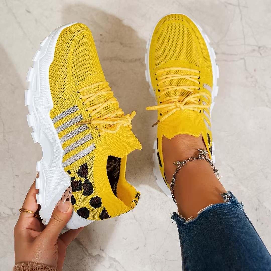 Kit wide toe box sneakers in yellow
